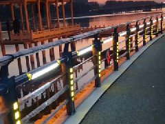 河边景观灯光护栏